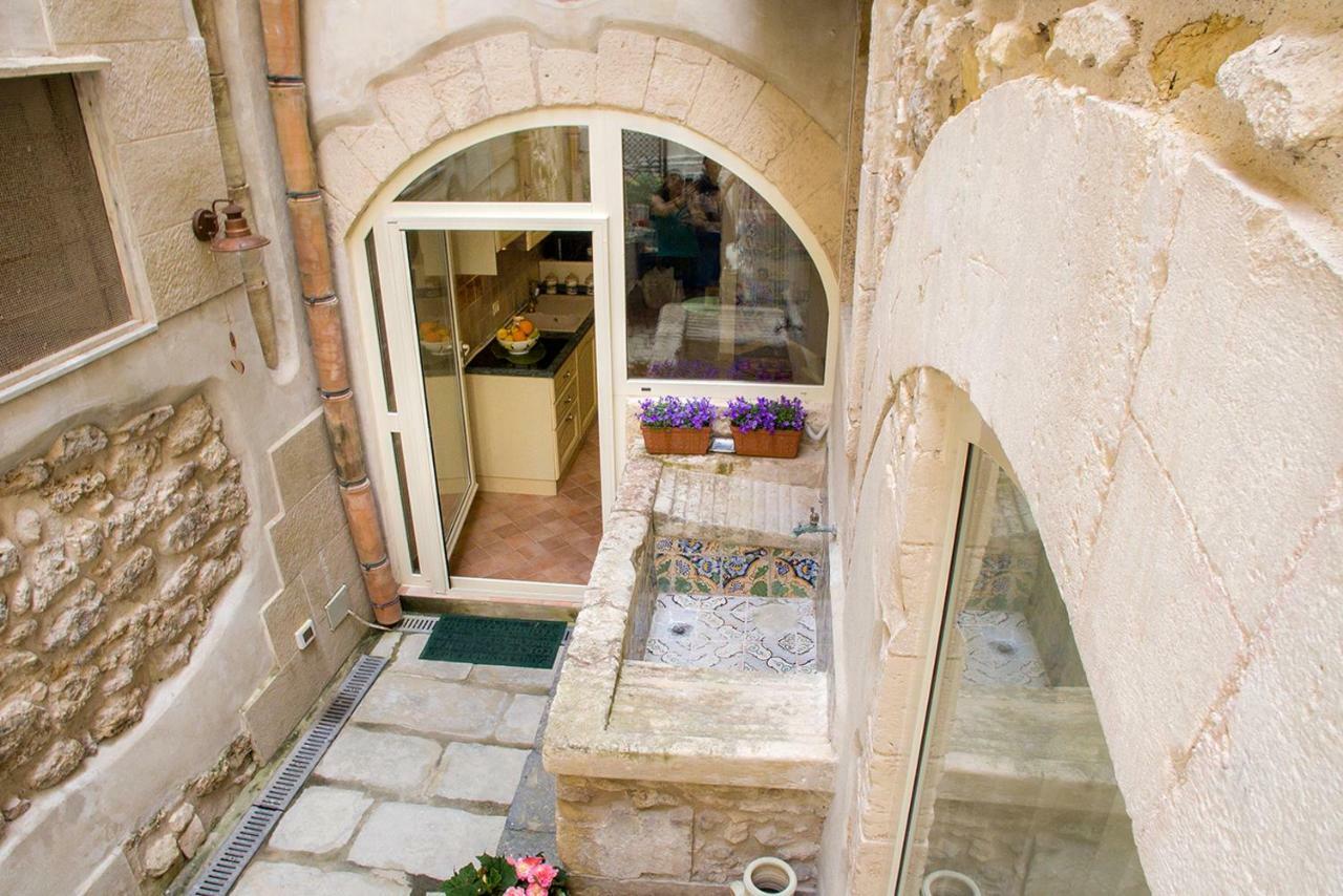 Ortigia Ancient House Syracuse Exterior foto